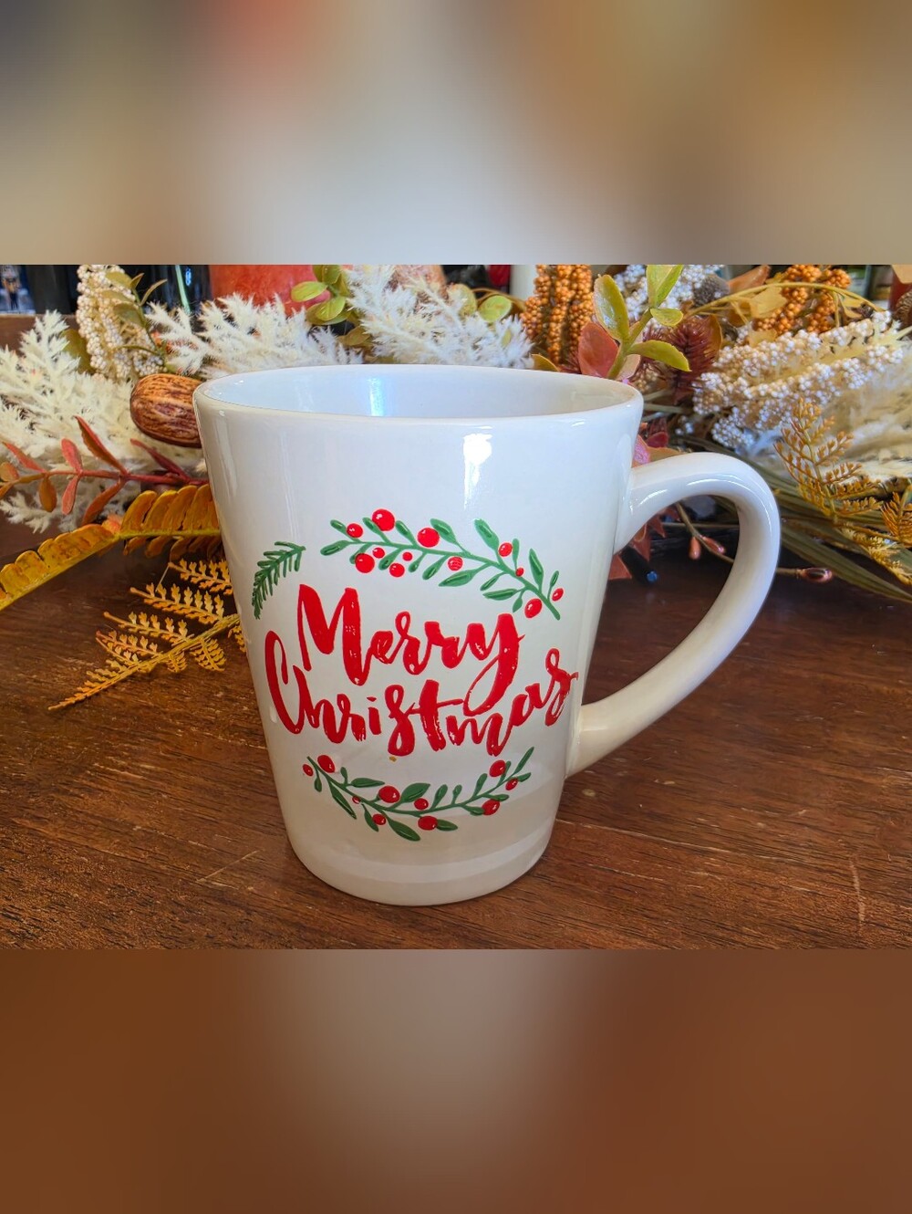 🌲 Festive "Merry Christmas" Holly Wreath Ceramic Coffee Mug